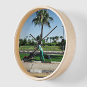 Der Einheimische ist verlobt in der Landschaft Ägy Uhr (Winkel)