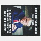 DER EINZIGE MANN, DER UNS RETTE FLEECEDECKE (Vorderseite (Horizontal))