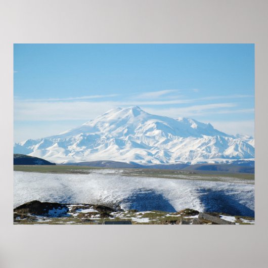Der Elbrus (der höchste Berg Europas) Poster (Vorne)