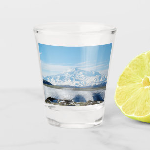 Der Elbrus (der höchste Berg Europas) Schnapsglas