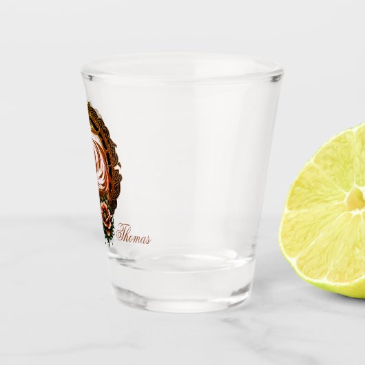 Der elegante Pferdekopf mit Blume geschmückt. Schnapsglas (Rechts)