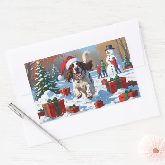 Der englische Setter läuft im Schnee mit Weihnacht Rechteckiger Aufkleber (Umschlag)