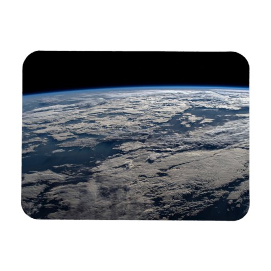 Der Erdwall über einem bewölkten Western Australie Magnet (Horizontal)