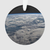 Der Erdwall über einem bewölkten Western Australie Ornament (Vorderseite)