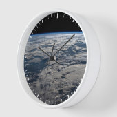 Der Erdwall über einem bewölkten Western Australie Uhr (Winkel)