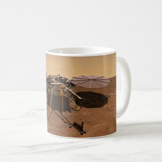 Der Erkennungsleuchter, der auf der Oberfläche von Kaffeetasse (VorderseiteRechts)