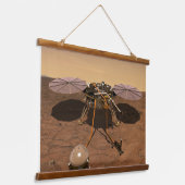 Der Erkennungsleuchter, der auf der Oberfläche von Wandteppich Mit Holzrahmen (Gewinkelt)