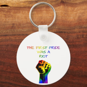 Der erste Pride war ein Aufruhr – LGBTQ+-Design Schlüsselanhänger