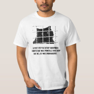 Der erste Schritt in der Katzenminze anonym: T-Shirt