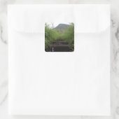 Der erste Schritt lädt zum Wandern ein Quadratischer Aufkleber (Tasche)