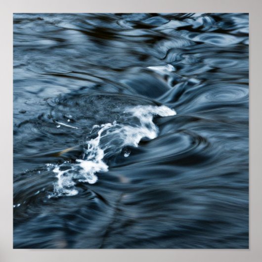 Der ewige Fluss: Eine Studie über tiefe blaue Strö Poster (Vorne)