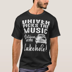 Der Fahrer wählt die Musikpistole, die seine Kakeh T-Shirt