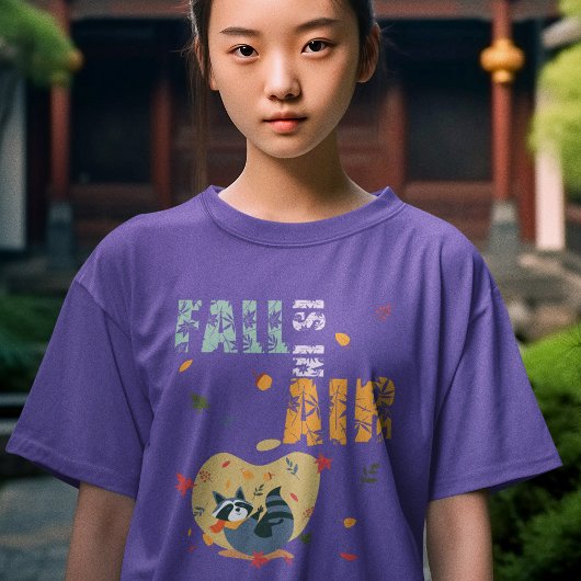 Der Fall ist in Luft mit schwindendem Raccoon T-Shirt