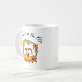 Der Fall liegt in der Lufttypografie mit Eichhörnc Kaffeetasse (Vorderseite Links)