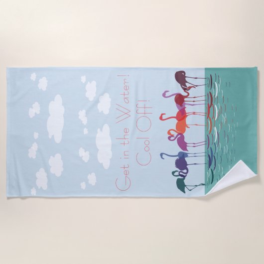 Der farbenfrohe Flamingos-Regen im Wasser Strandtuch (Vorderseite)