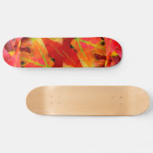 Der farbenfrohe Herbst lässt nach. Skateboard (Horizontal)