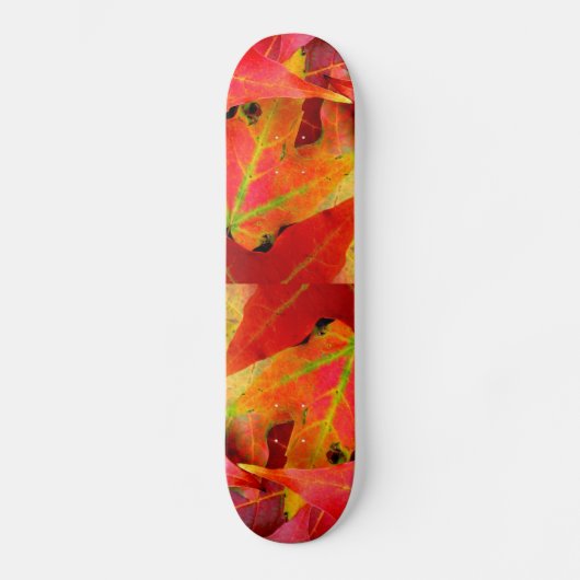 Der farbenfrohe Herbst lässt nach. Skateboard (Vorderseite)