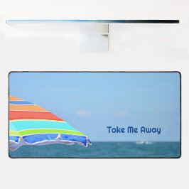 Der farbenfrohe Strandschirm macht mich fotografis Schreibtischunterlage