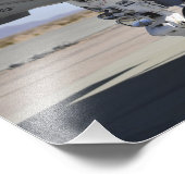 Der Flugzeugkrafttechniker schließt eine Kraftstof Fotodruck (Ecke)