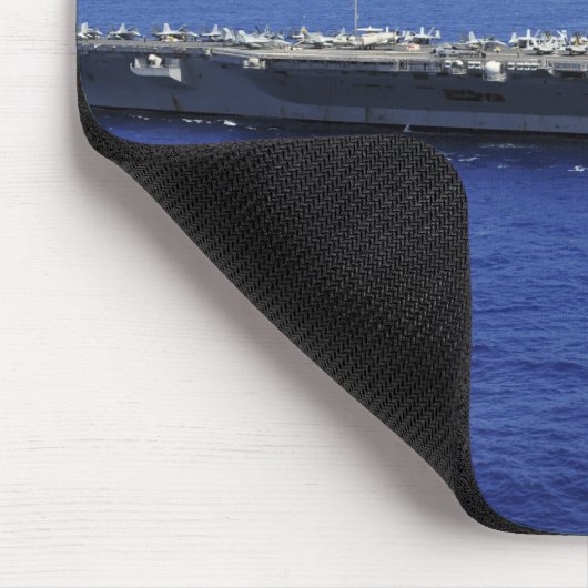 Der Flugzeugträger USS Abraham Lincoln 2 Mousepad (Ecke)