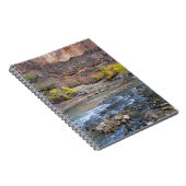 Der Fluss der Jungfrau im Herbst im Nationalpark Z Notizblock (Rechte Seite)