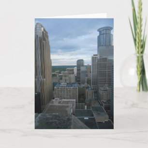Der Foshay Tower mit Blick auf die Minneapolis-Glü Karte