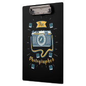 Der Fotograf Klemmbrett (Links)