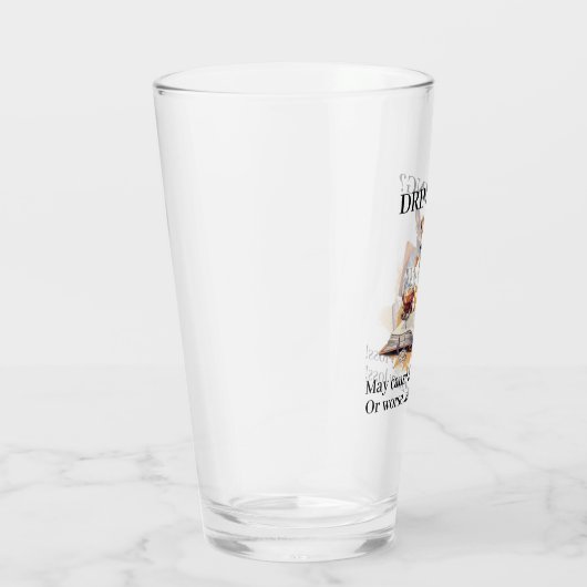 Der französische Bulldogge Lese Drink kann Gedächt Glas (Rechts)