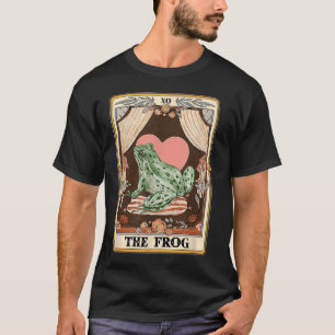 Der Frosch-Tarot-Kartenfrosch ist leicht von vorn  T-Shirt