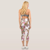Der Frühling blüht in Rosa, grüne Oliven Capri Leggings (Rückseite)