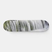 Der Frühling fällt in Hodgson Skateboard (Horizontal)