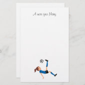 Der Fußball-Spieler des Mädchens personalisiert Briefpapier (Vorne/Hinten)