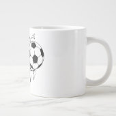 Der Fußballball bricht aus Jumbo-Tasse (Rechts)