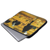 Der Garten des Todes von Hugo Simberg 1896 Laptopschutzhülle (Vorne Knopf)