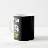 Der Geburtstagskind spielt Videospiele-Geschenke Kaffeetasse (Vorderseite Links)