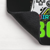 Der Geburtstagskind spielt Videospiele-Geschenke Mousepad (Ecke)