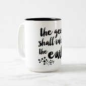 Der Geek erbt die Erdkaffee-Tasse Zweifarbige Tasse (Vorderseite Links)