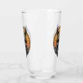Der geflügelte Schädel. Glas (Links)