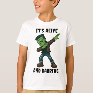 Der genähte Monster ist lebendig und dabbt zu Hall T-Shirt