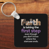 "Der Glaube nimmt den ersten Schritt.." Grafik (3. Schlüsselanhänger (Vorderseite)