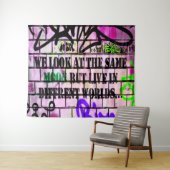 Der gleiche Mond verschiedene Welten farbenfrohe G Wandteppich (Beispiel (Horizontal))