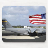 Der Globemaster III der C-17 sitzt auf der Fluglin Mousepad (Vorne)