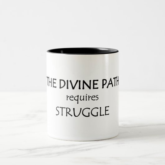 Der göttliche Weg erfordert Kampf Zweifarbige Tasse (Mittel)