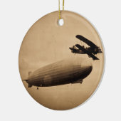 Der Graf Zeppelin Approaching New York City 1928 Keramikornament (Links)