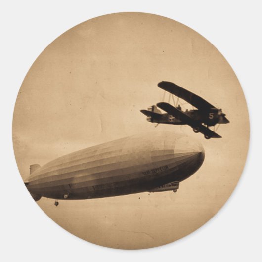 Der Graf Zeppelin nähert sich New York City 1928 Runder Aufkleber (Vorderseite)