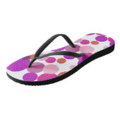 Der große 70er-Polka hat lila Punkte Badesandalen (Schrägansicht)