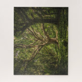 Der große alte Baum im Wald Puzzle (Vertikal)
