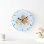 Der große braune Bär hilft dem kleinen gelben Bär Große Wanduhr (Zuhause)