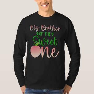 Der große Bruder des Geburtstages ein Pfirsich 1. T-Shirt
