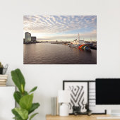 Der Hafen von Amsterdam in den Niederlanden Poster (Heimbüro)